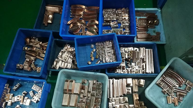 成都锌合金压铸模具加工：工艺解析与选型要点**