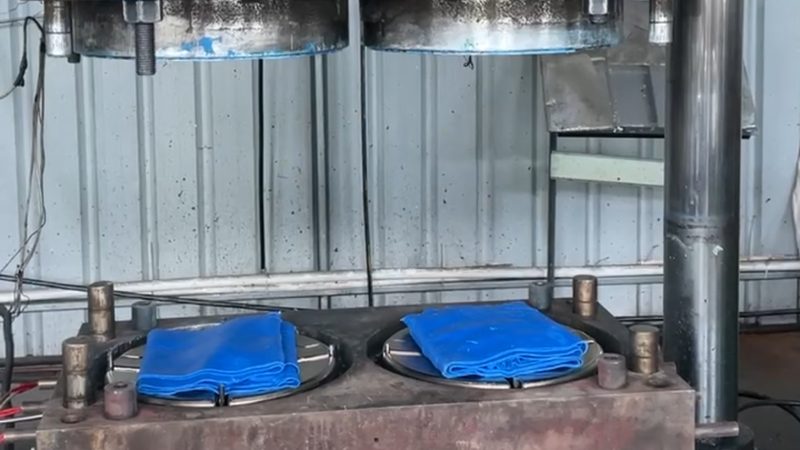 青岛注塑模具生产：揭秘其核心技术与工艺**